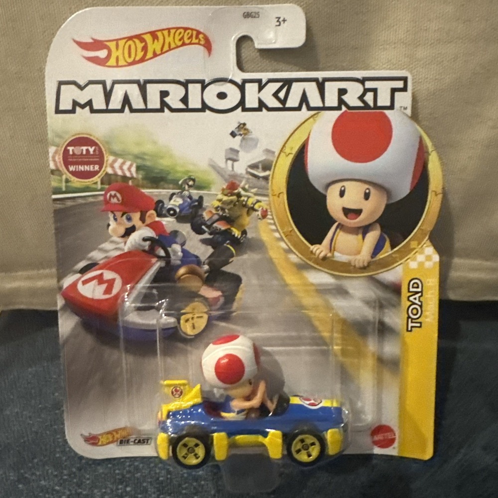 NEW‎ Mattel HDB35 Hot Wheels Mario Kart 1:64 TOAD Mach 8 Diecast Car